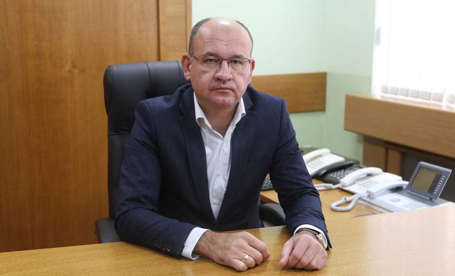 Субботнюю прямую линию с жителями региона провел заместитель председателя облисполкома Андрей Жук