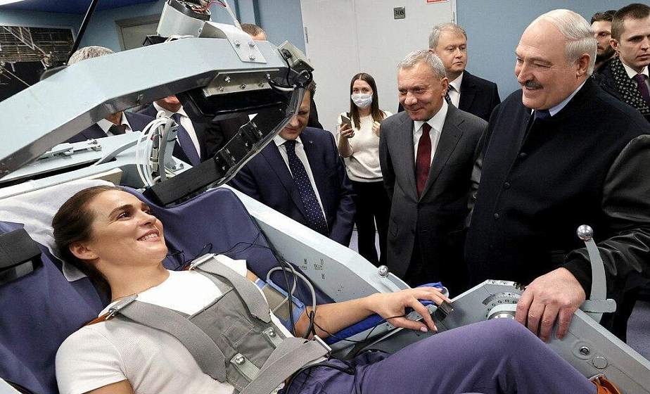 Девушка-космонавт из Беларуси попала в состав основного экипажа для полета на МКС
