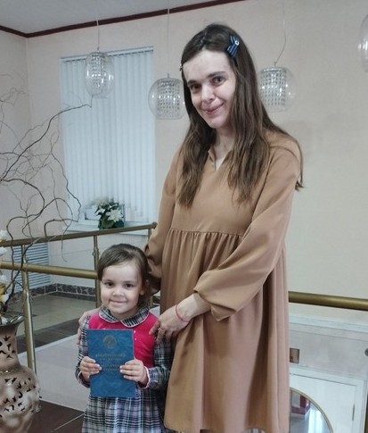 В Международный день защиты детей, в отделе загса Кореличского райисполкома зарегистрировали рождение нового гражданина Республики Беларусь