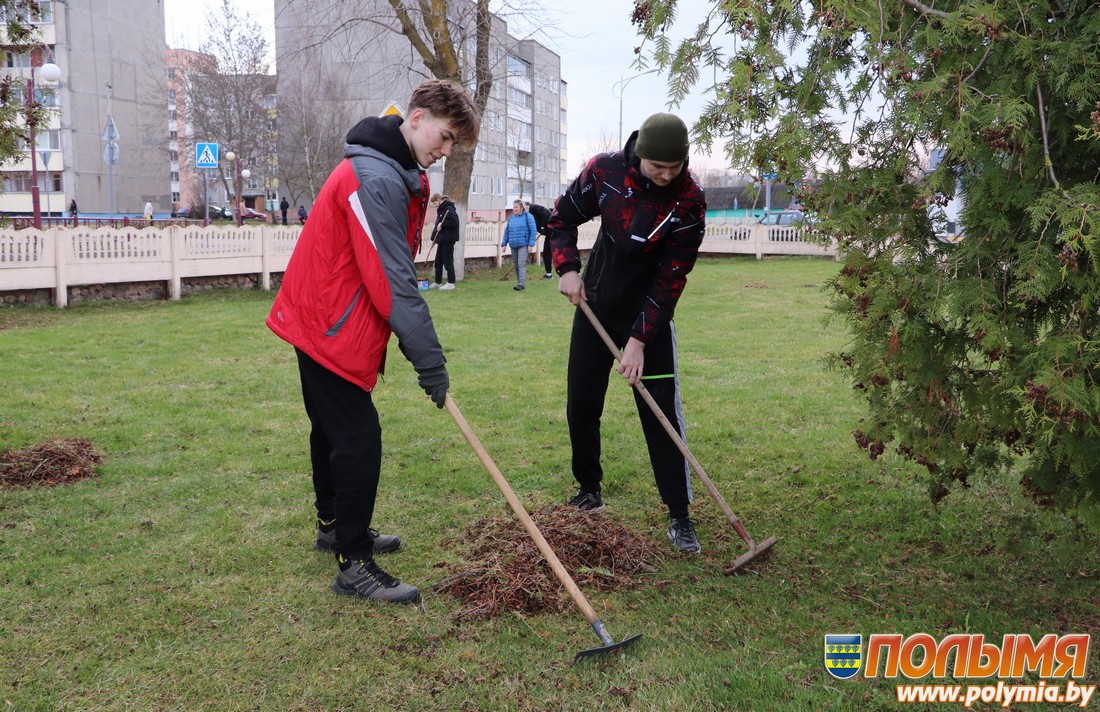 Школьники Кореличчины присоединились к месячнику наведения порядка на земле