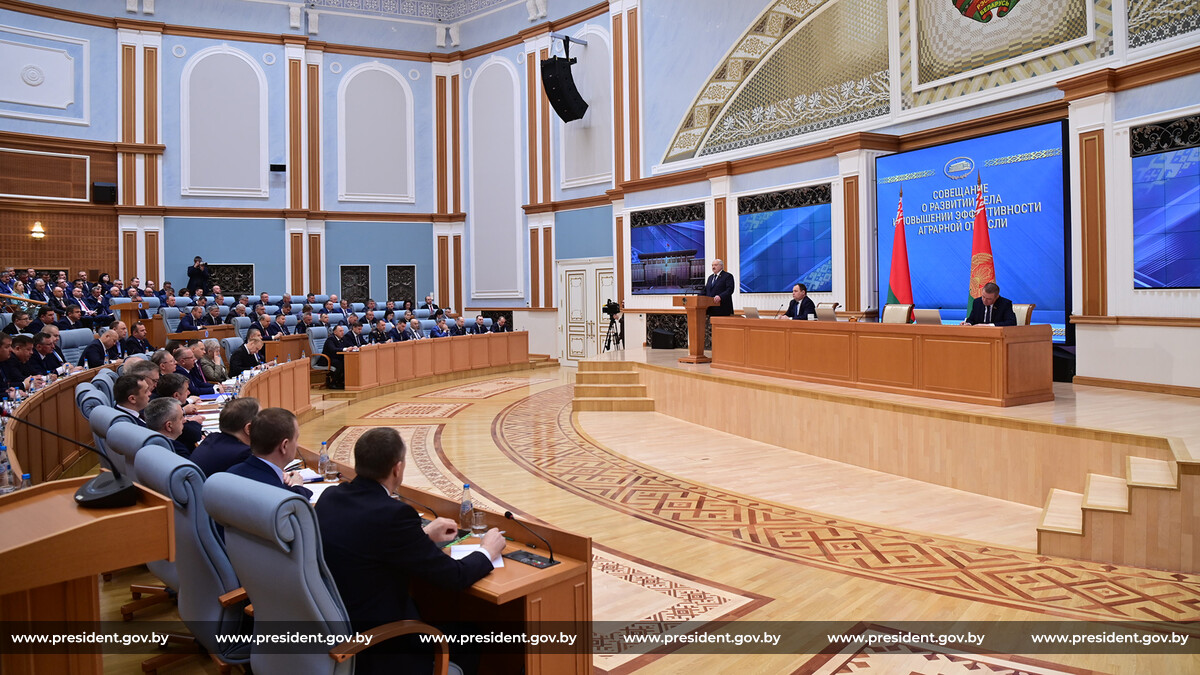 Лукашенко ставит задачу сделать работу сельхозотрасли более устойчивой, а ее развитие – прогрессивным
