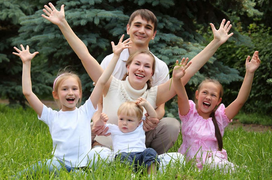 Поздравление Кореличского райисполкома и районного Совета депутатов с Днем семьи