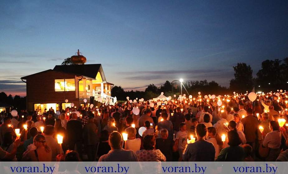Санктуарый у Тракелях з’яднаў беларусаў у шчырай малітве да Маці Божай