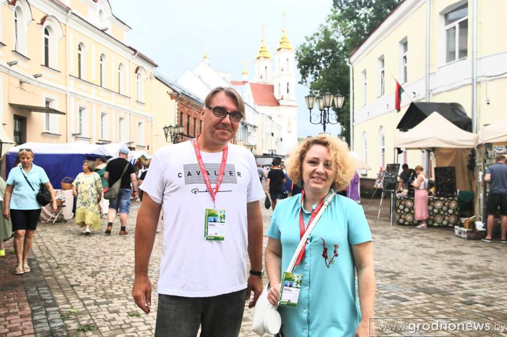 Гродненские писатели и поэты делятся своим творчеством с участниками «Славянского базара»