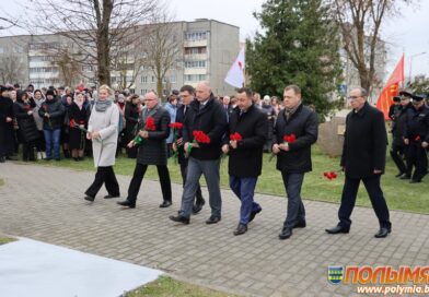 В Кореличах отметили День Октябрьской революции (+видео)