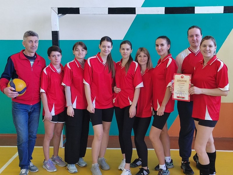 Завершился кубок Кореличского района по волейболу среди женских команд СПК