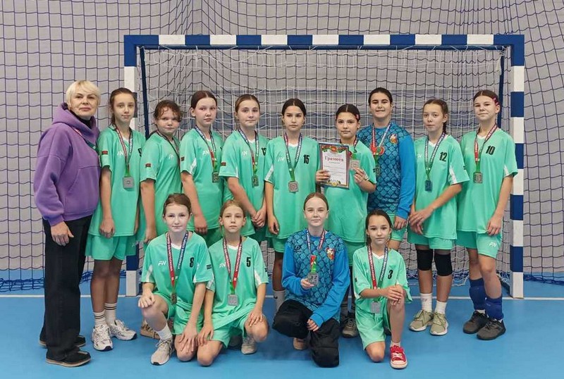 Кореличские гандболистки стали серебряными призерами областных соревнований