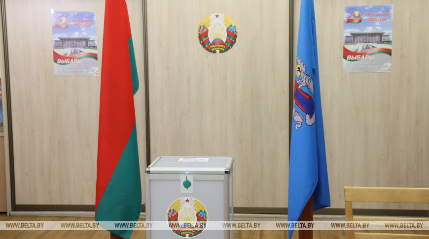 «За стабильную и развивающуюся Беларусь». Головченко досрочно проголосовал на выборах Президента