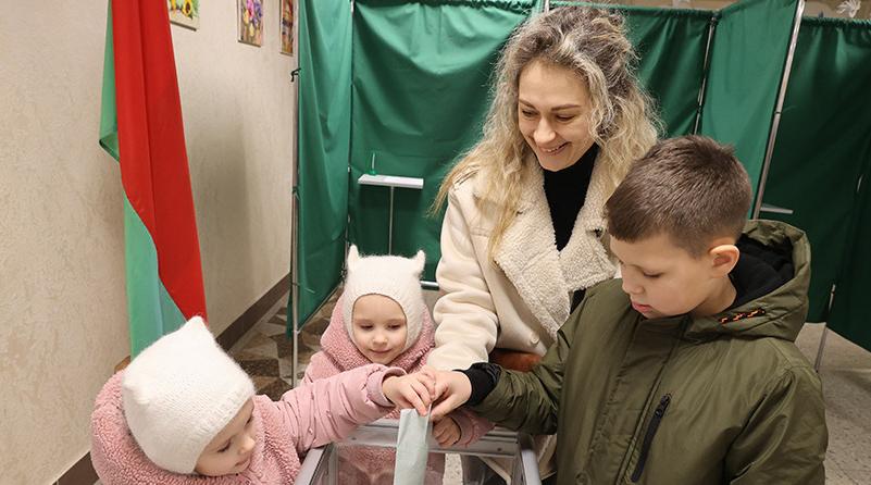 Явка избирателей на 16.00 на выборах Президента Беларуси составила 75,49 %