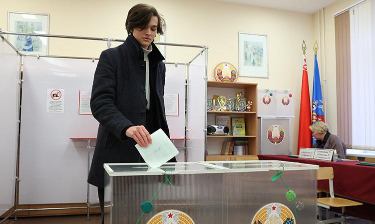 ЦИК: уже 97 граждан Беларуси, проживающих за рубежом, проголосовали на выборах Президента Беларуси