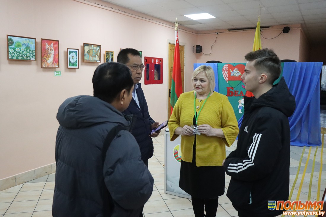 Международные наблюдатели на президентских выборах в Беларуси посетили избирательные участки в Кореличском районе