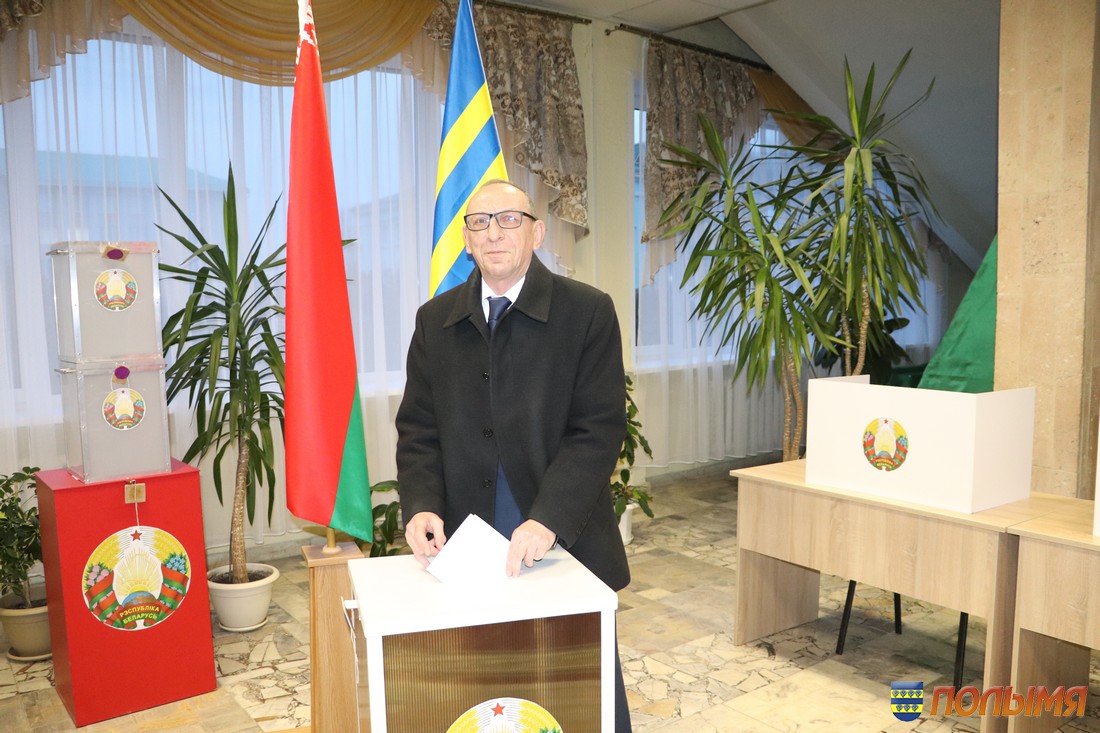 Заместитель председателя Кореличского райисполкома Игорь Лазаревич: «Свой голос отдал за мирную и спокойную жизнь»