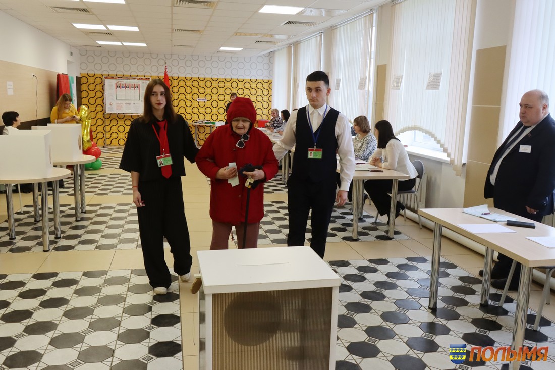 На избирательных участках в Кореличском районе дежурят волонтеры