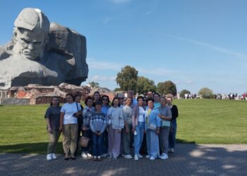 Вахта памяти: кореличские профактивисты почтили память героев в Брестской крепости