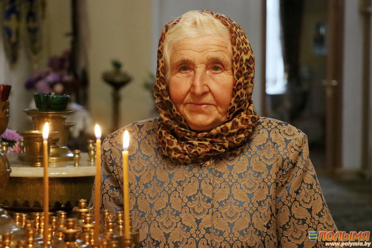 Кореличчанка Мария Махнач: «Моя настольная книга и первый помощник — «Молитвослов»