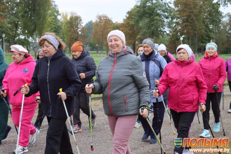 Кореличчина присоединилась к республиканскому марафону скандинавской ходьбы «Шаг к долголетию»