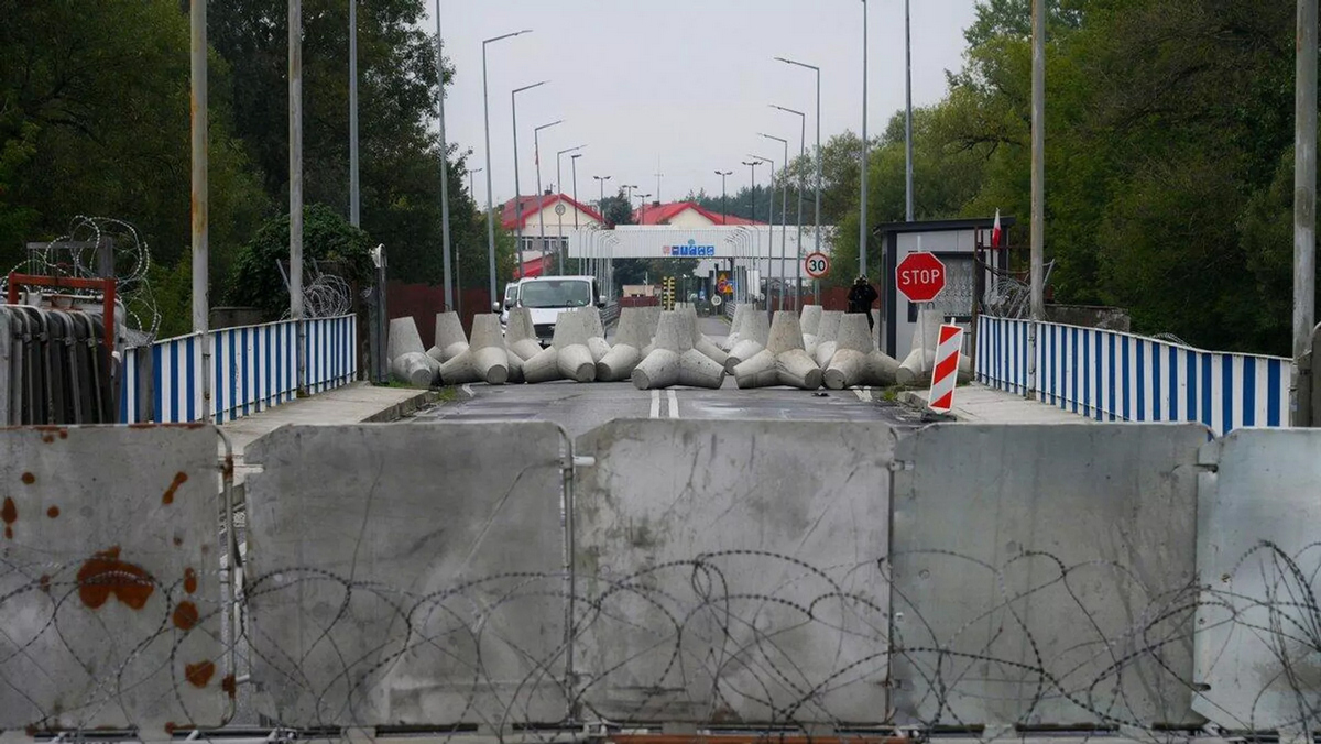 Граница на замке: как закрытие рубежа с Белоруссией стало поводом для жёстких заявлений