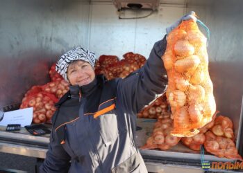 Какие овощи и фрукты и почем продают на сельхозярмарке в Кореличах