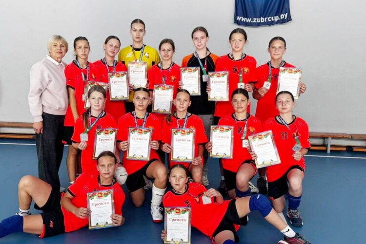 Кореличские гандболистки стали серебряными призерами спартакиады Гродненской области