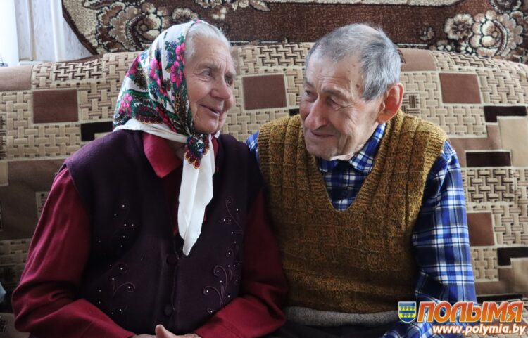 Супруги Оникий из деревни Загорье живут вместе 65 лет