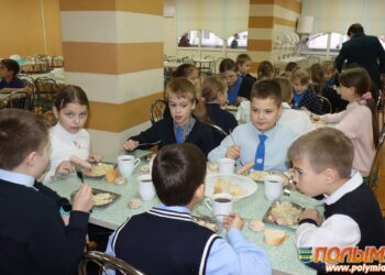 В Кореличском районе мониторинговые группы проверяют школьные столовые