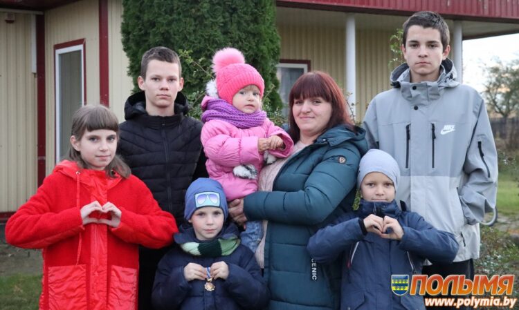 Четыре сына и две дочки. Кореличчанка Татьяна Чеботенко рассказала о своем главном богатстве