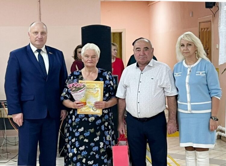 В Мирском сельсовете чествовали семьи разных поколений