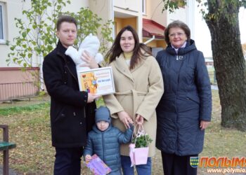 Кореличчина присоединилась к республиканской профсоюзной акции «Поздравим маму вместе!»