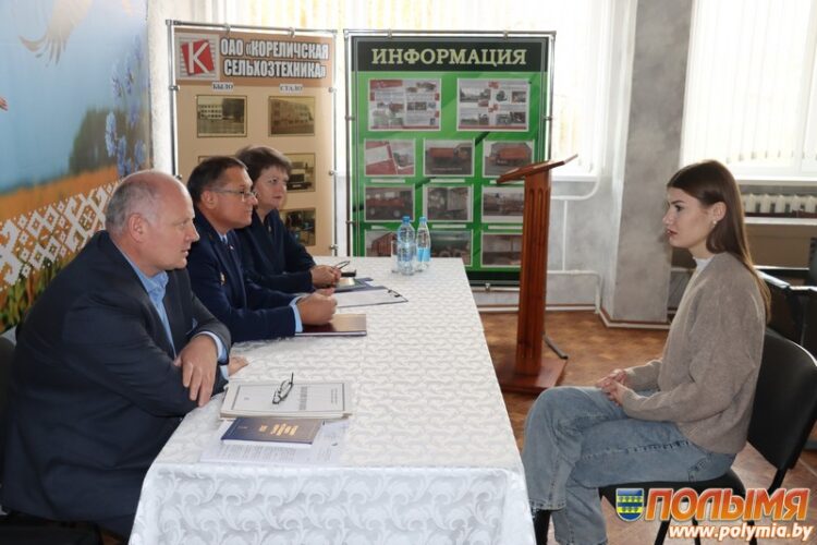 Правовой инспектор труда Павел Скоморошко провел прием граждан в Кореличах