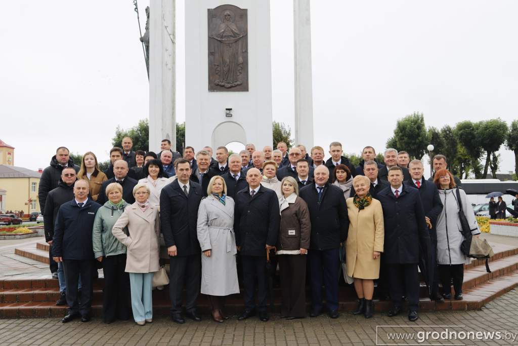В Ивьевском районе проходит выездная сессия Гродненского областного Совета депутатов
