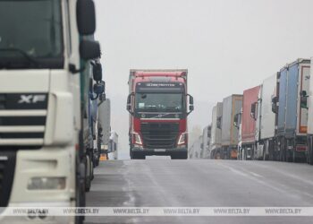 ГПК: более 700 фур ожидают въезда в Польшу 