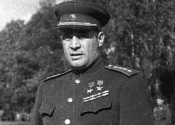 От командира отряда да командующего фронтом. Какие места на Кореличчине хранят память о самом молодом маршале СССР Иване Черняховском?