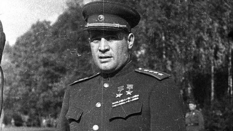 От командира отряда да командующего фронтом. Какие места на Кореличчине хранят память о самом молодом маршале СССР Иване Черняховском?