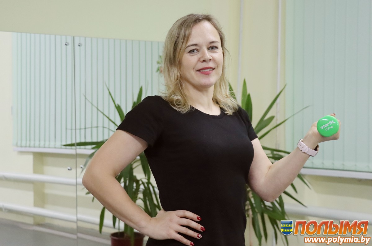 В Кореличах проходят занятия по фитнесу и пилатесу для начинающих взрослых