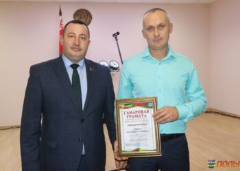 Лучших льноводов Кореличчины наградили накануне Дня работников сельского хозяйства и перерабатывающей промышленности АПК