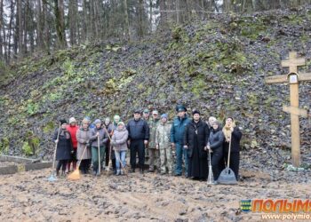 Продолжается благоустройство родника в Загорье