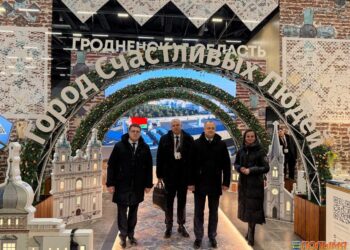 Делегаты ВНС от Кореличского района посетили выставку «Моя Беларусь»