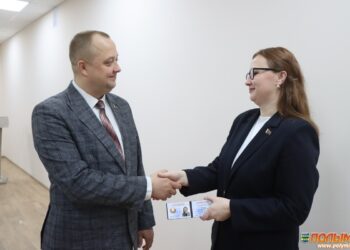 Александр Курило представил нового заместителя председателя Кореличского райисполкома