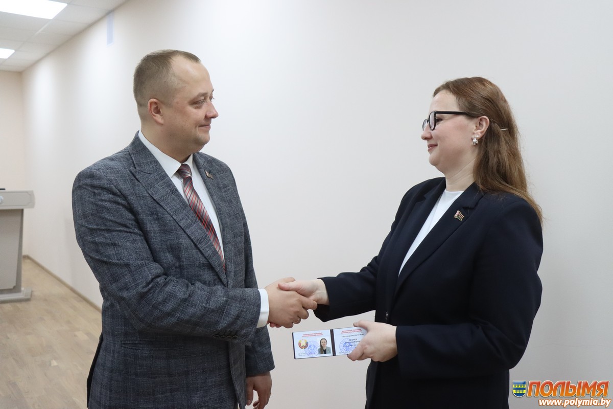 Александр Курило представил нового заместителя председателя Кореличского райисполкома