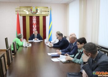 Председатель Кореличского райисполкома Александр Курило провел прием граждан