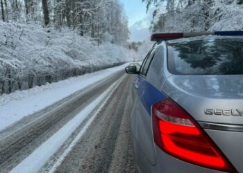 ГАИ напоминает о соблюдении правил дорожного движения в условиях непогоды