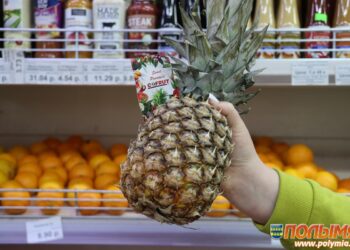 В Кореличах санстанция проверила качество овощей и фруктов