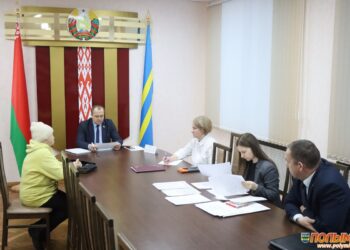 Председатель Кореличского райисполкома Александр Курило провел личный прием граждан