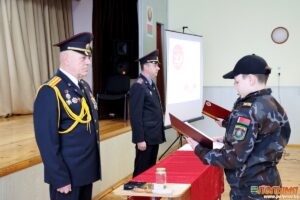 В Кореличах воспитанники военно-патриотического клуба «Правнуки Победы» приняли присягу