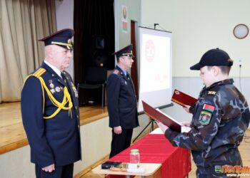 В Кореличах воспитанники военно-патриотического клуба «Правнуки Победы» приняли присягу