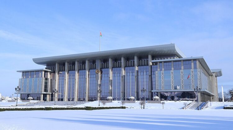 Александр Лукашенко подписал указ о значительном снижении административной нагрузки на граждан