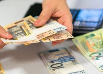 Средняя зарплата по Гродненской области уменьшилась