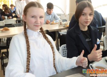 Куриная котлета, плов и компот «Чараўніца» — узнали любимые блюда учащихся СШ №2 г.п. Кореличи