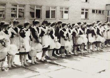 Однажды 40 лет спустя: бывшие ученики СШ №1 г.п. Кореличи вспоминают о школьных годах