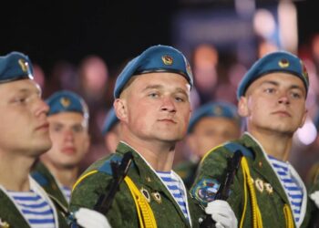 Достойно служит в десантных войсках наш земляк Дмитрий Каратай